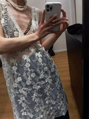 Chic Sleeveless Lace V-Neck Beach Dress for Summer